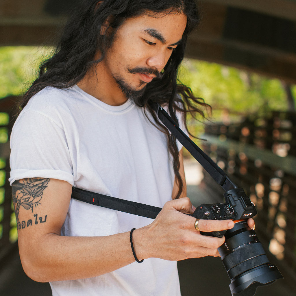 (image), Alvin wearing the black leash as sling carry for his camera, L-BL-3, black