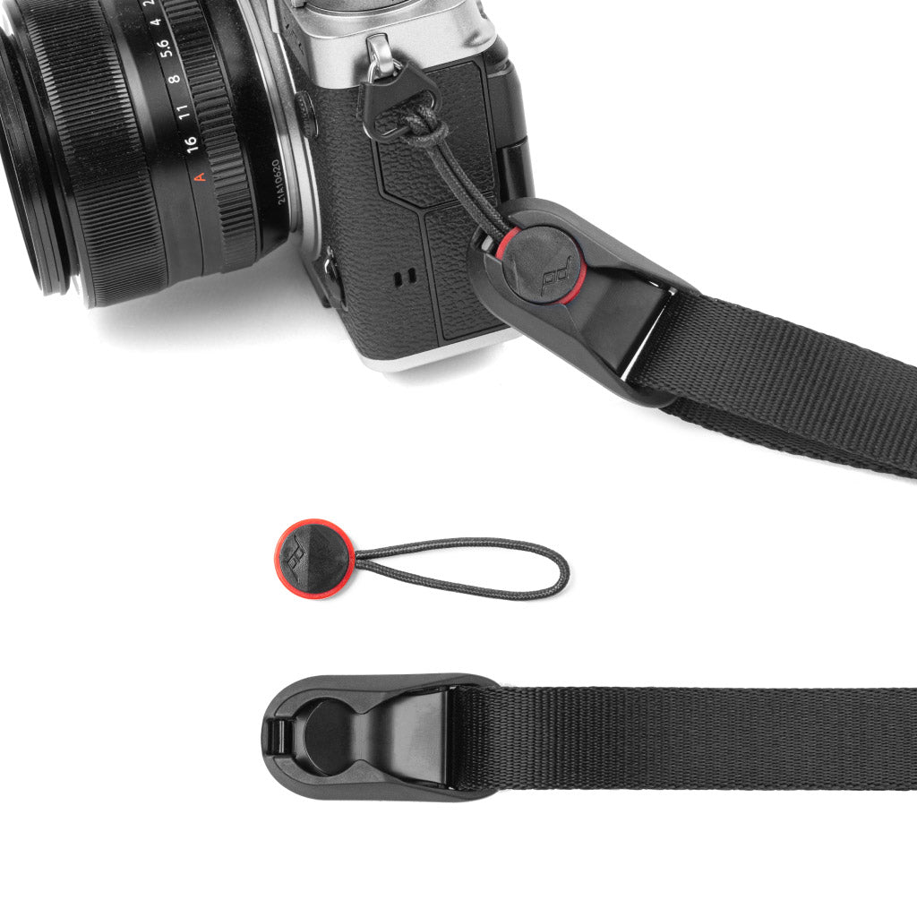 (image), Black Leash connected to the camera with anchor links, L-BL-3, black