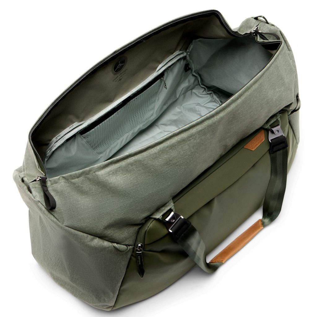 (image), top zip opening of the sage duffel bag, BTRD-80-SG-1, sage