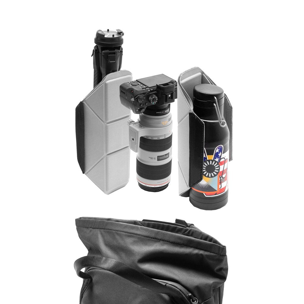 (image), Camera gears organized through a vertical flexfold divider inside the Totepack, BEDTP-20-BK-2