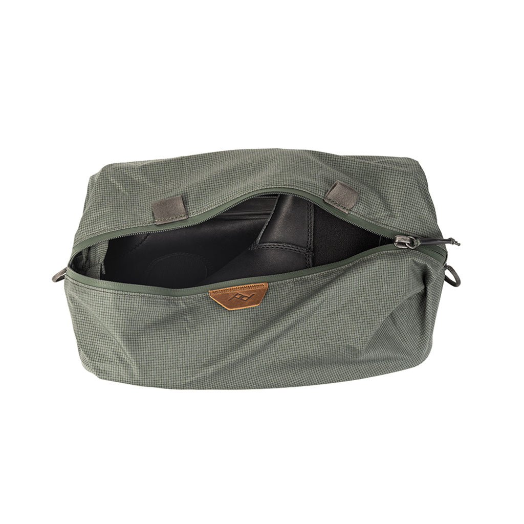 (image), Shoes inside the sage shoe pouch, BSP-SG-1